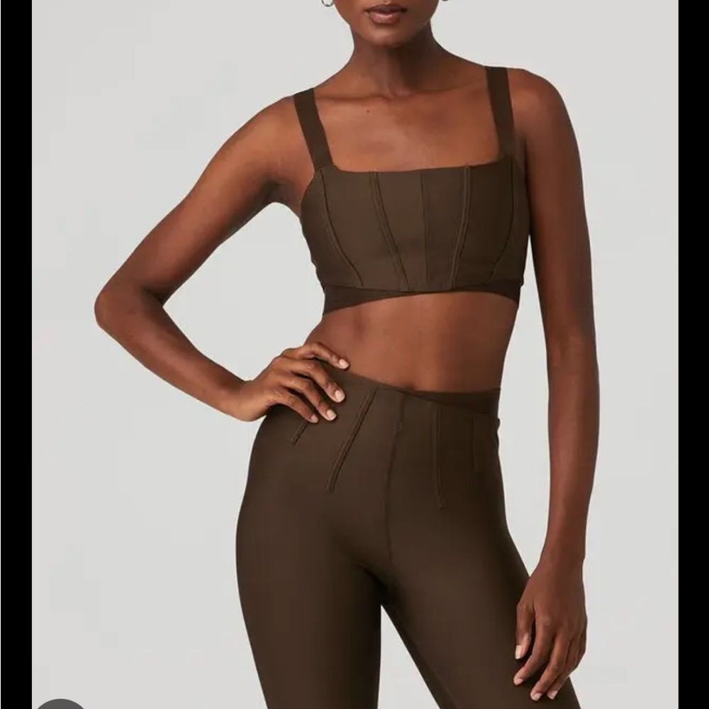 ALO Yoga airlift set espresso bra and split Leggings